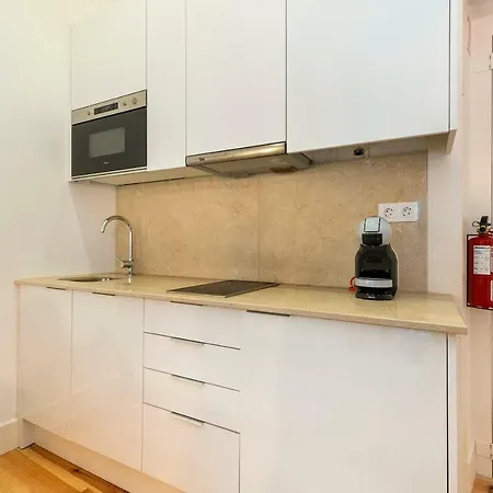 アパート Downtown Trendy Flat For 4, Near Metro