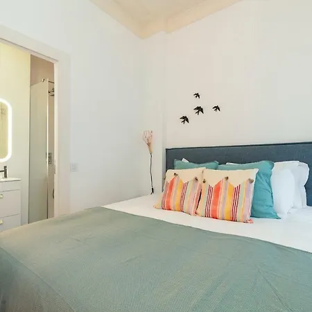 Downtown Trendy Flat For 4, Near Metro Lisboa